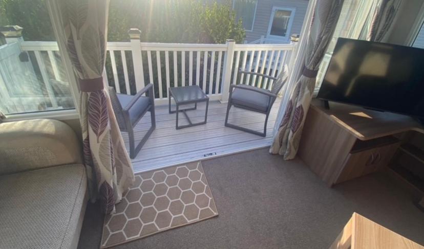 Caravan Church Farm Holiday Village Pagham Extérieur photo