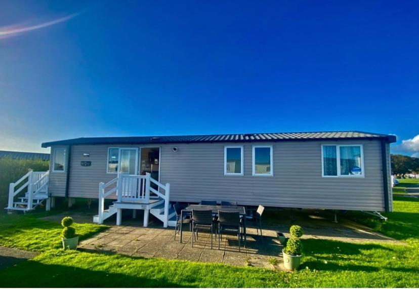 Caravan Church Farm Holiday Village Pagham Extérieur photo