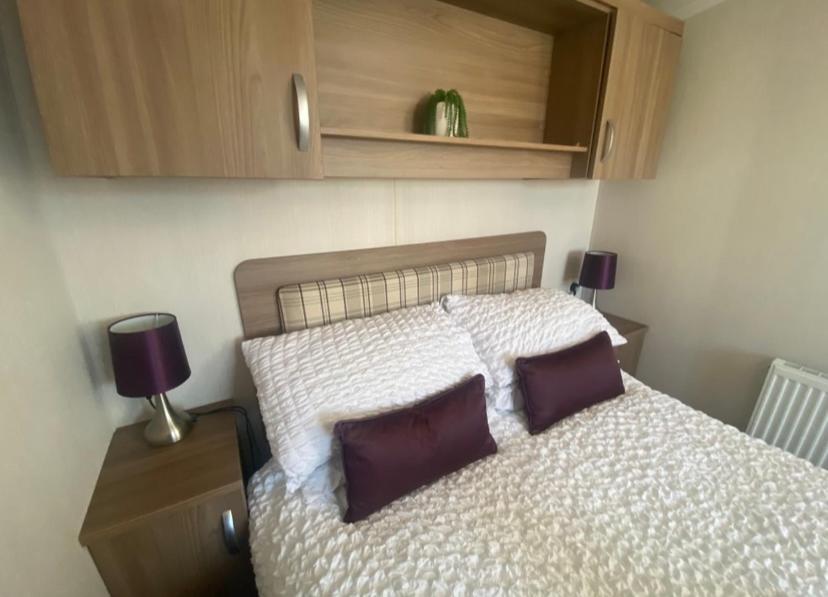 Caravan Church Farm Holiday Village Pagham Extérieur photo